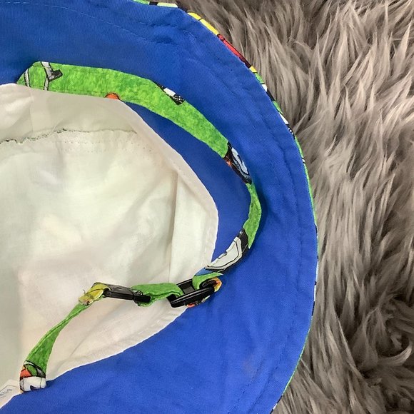 Snug As A Bug | Infant's Speedster Sun Hat | Race Cars | Various Sizes - Picture 4 of 4